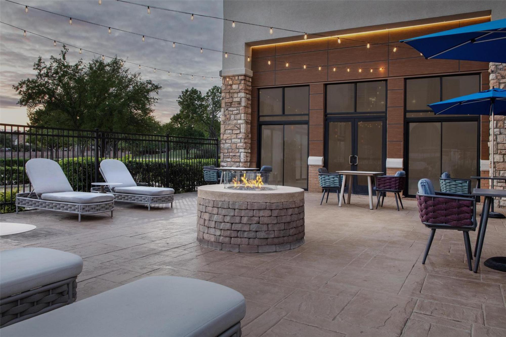 Hampton Inn & Suites Dallas-Dfw Airport Hurst Extérieur photo